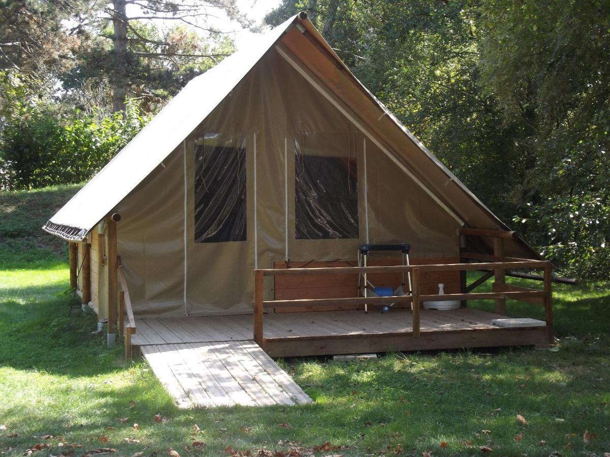 Camping Le Nid Du Parc Villars-les-Dombes Exteriör bild
